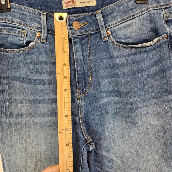 Levi Strauss Mid Rise Bootcut Jeans Size 29x31 Medium Wash Distressed Stretch - Picture 9 of 14